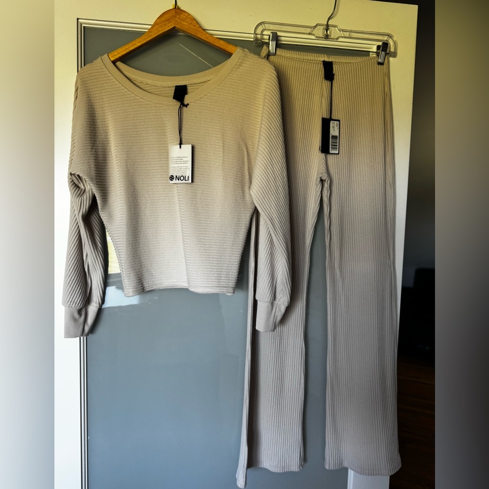 NWT Noli Cream Ribbed Wide Leg Pants Set